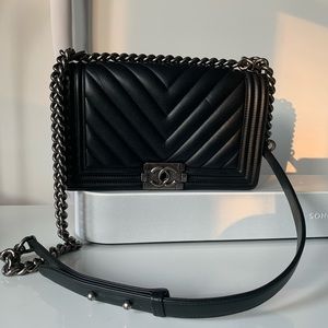 CHANEL Black Lambskin Leather Shoulder Bag